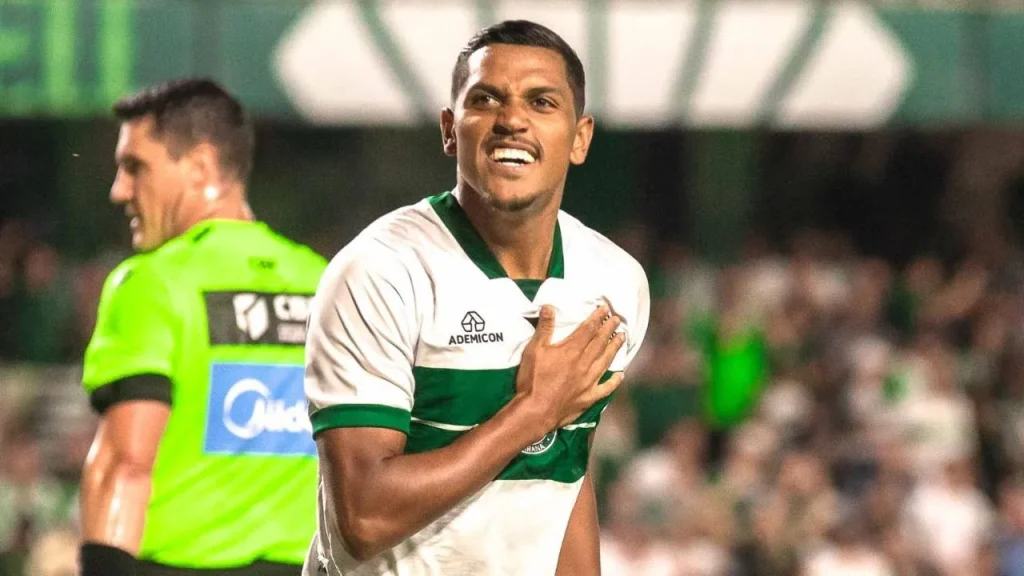 Coritiba bate o Remo no Couto Pereira e garante primeira vitória em casa