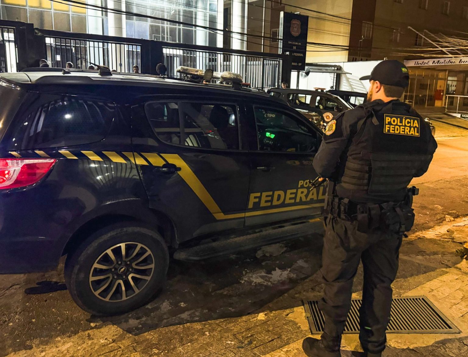 Polícia Federal mira esquema de 1,6 bilhão de reais em operação contra lavagem de dinheiro