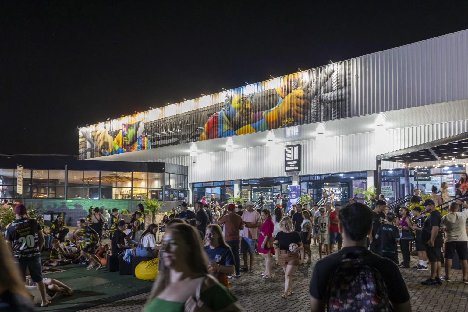 Sabor e história: Mercado Público de Foz vira parada obrigatória na fronteira
