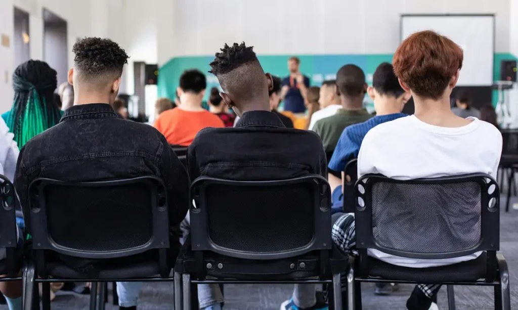 Ensino de jornalismo: encontro nacional debate os impactos da IA na formação profissional