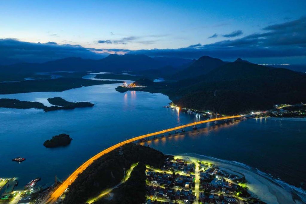 Novo ciclo no Litoral: Ponte de Guaratuba impulsiona economia e dobra tamanho do comércio