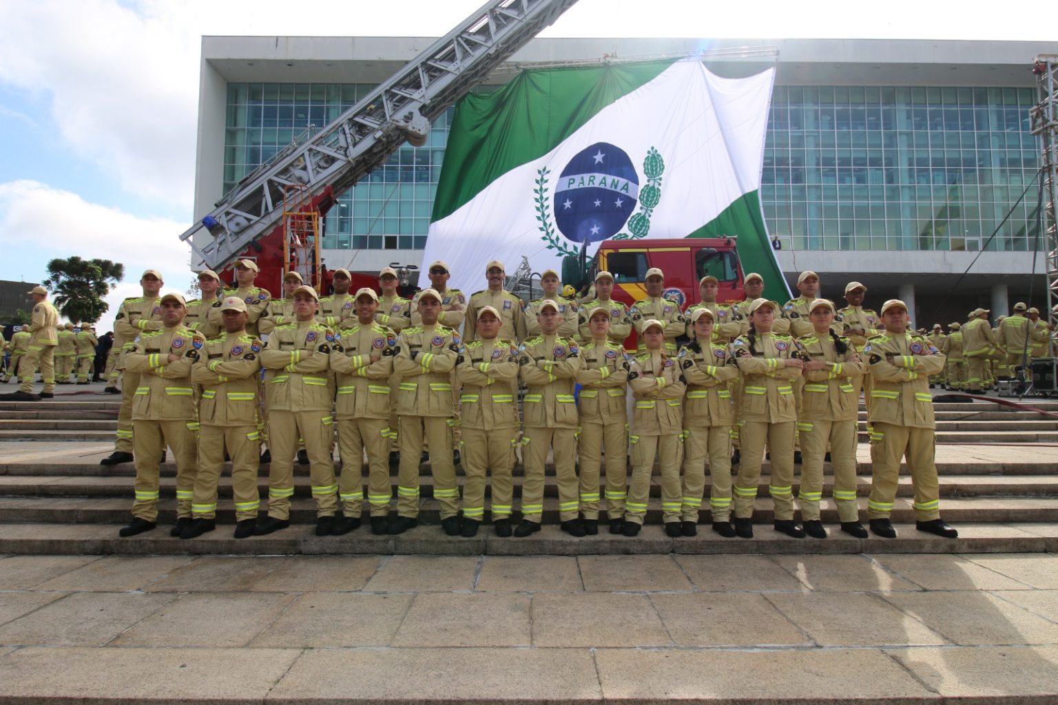 Corpo de Bombeiros reforça segurança no Paraná com 800 novos soldados