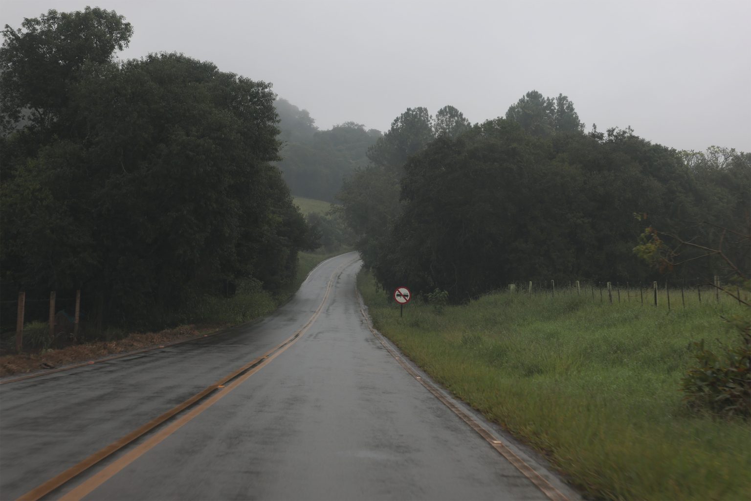 Clima: Massa de ar frio chega ao Paraná e derruba temperaturas após fim de semana chuvoso