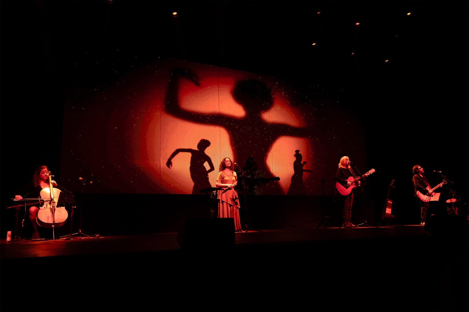 Cultura: Oswaldo Montenegro celebra 70 anos com turnê de “A Dança dos Signos” no Guairão