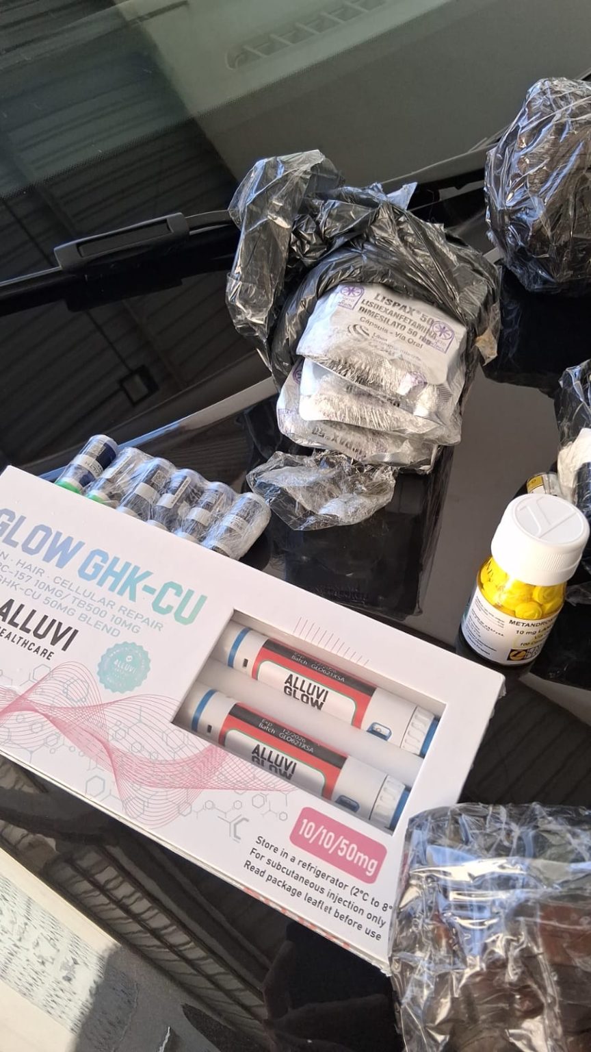 PRF e Receita Federal apreendem anabolizantes e perfumes importados em Cascavel
