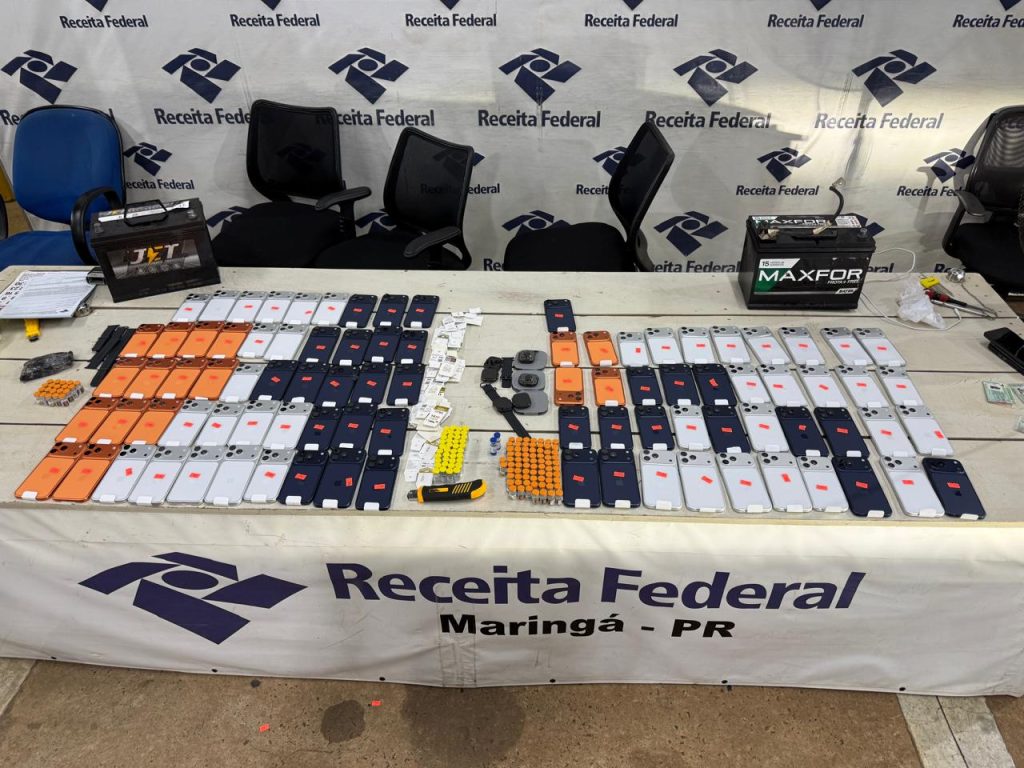 Campo Mourão: Receita Federal descobre celulares e medicamentos ocultos em falsas baterias de carro no Paraná