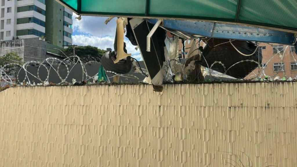 FAB investiga queda de avião com dois mortos em, Belo Horizonte