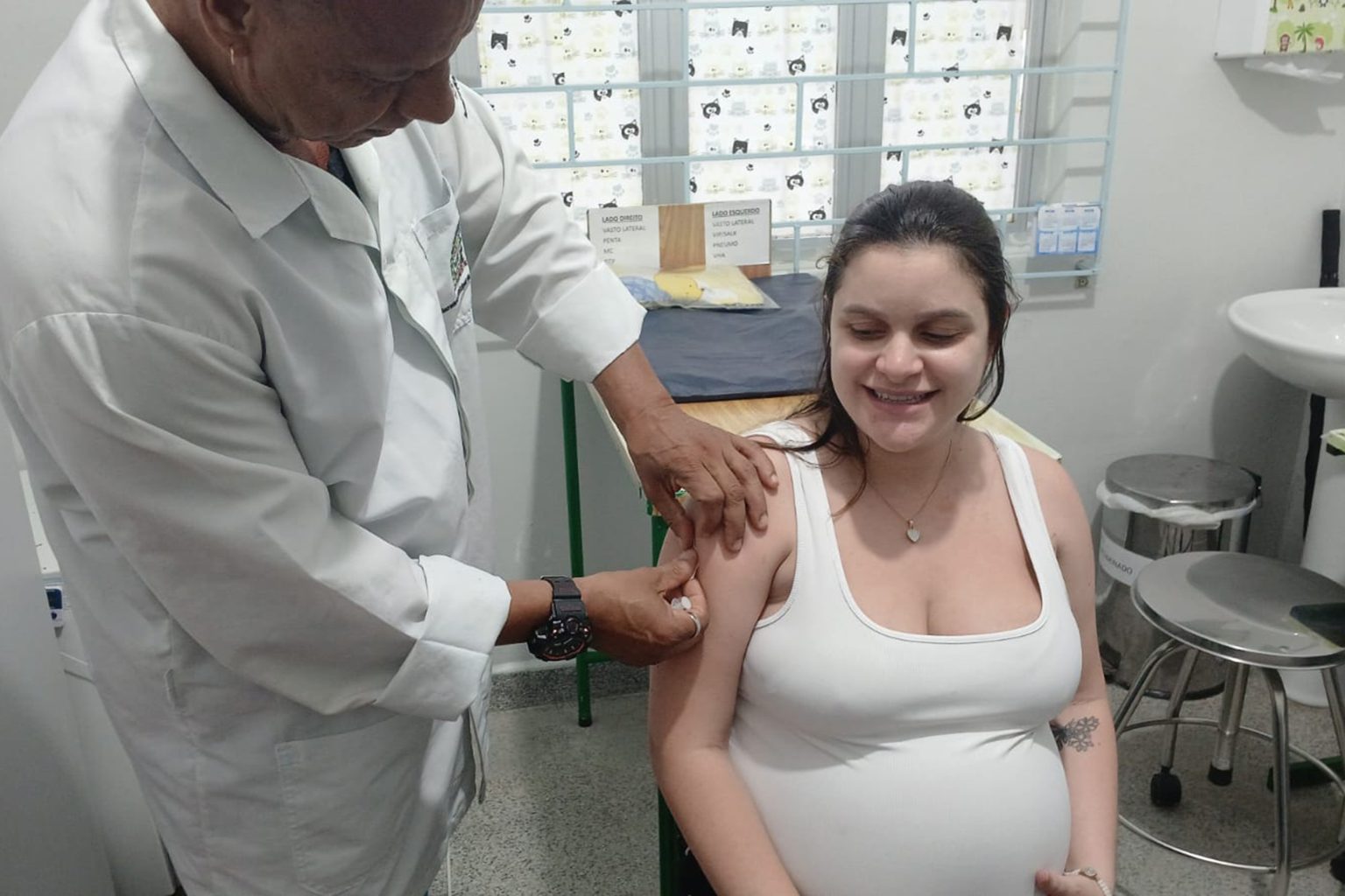 Vacinação de gestantes reduz em 83,5% internamentos por vírus respiratório no Paraná