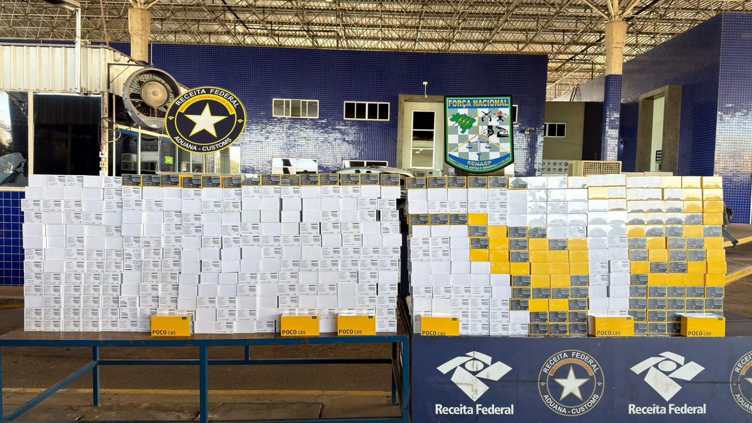 Receita Federal apreende 460 celulares com estudante de Medicina na Ponte da Amizade, em Foz do Iguaçu