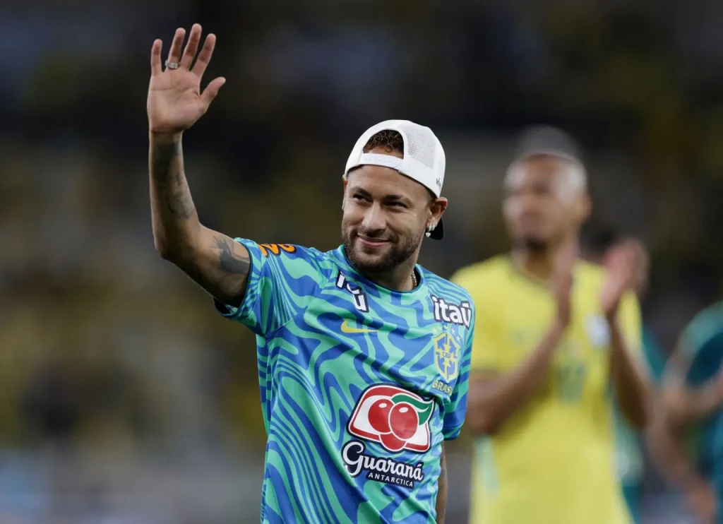 Departamento médico adota cautela e reavalia condições físicas de Neymar para duelo contra o Haiti
