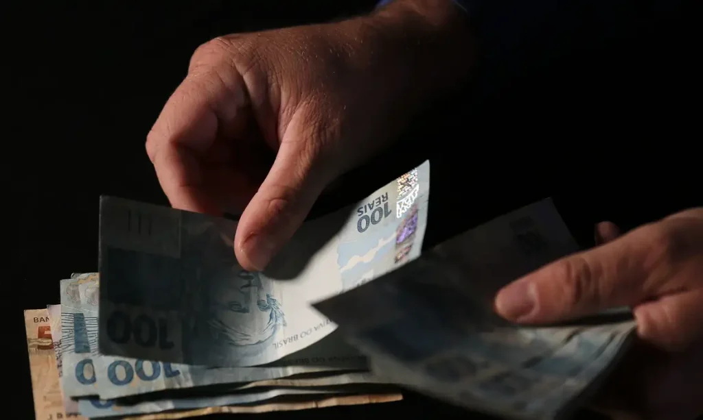 Banco Central divulga que brasileiros resgataram só em abril R$ 482 milhões esquecidos em contas bancárias