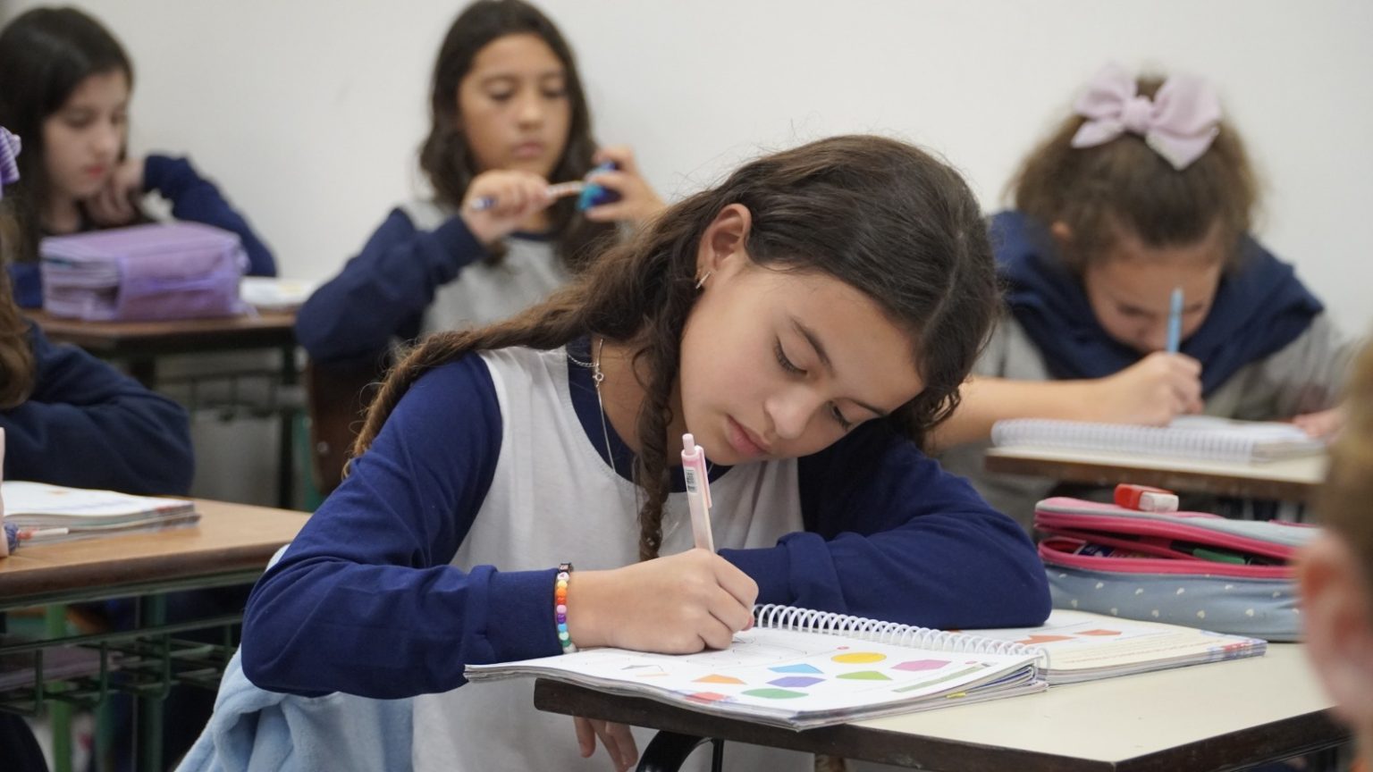 Brasil celebra oficialmente o Dia do Orgulho Autista pela primeira vez em 2026