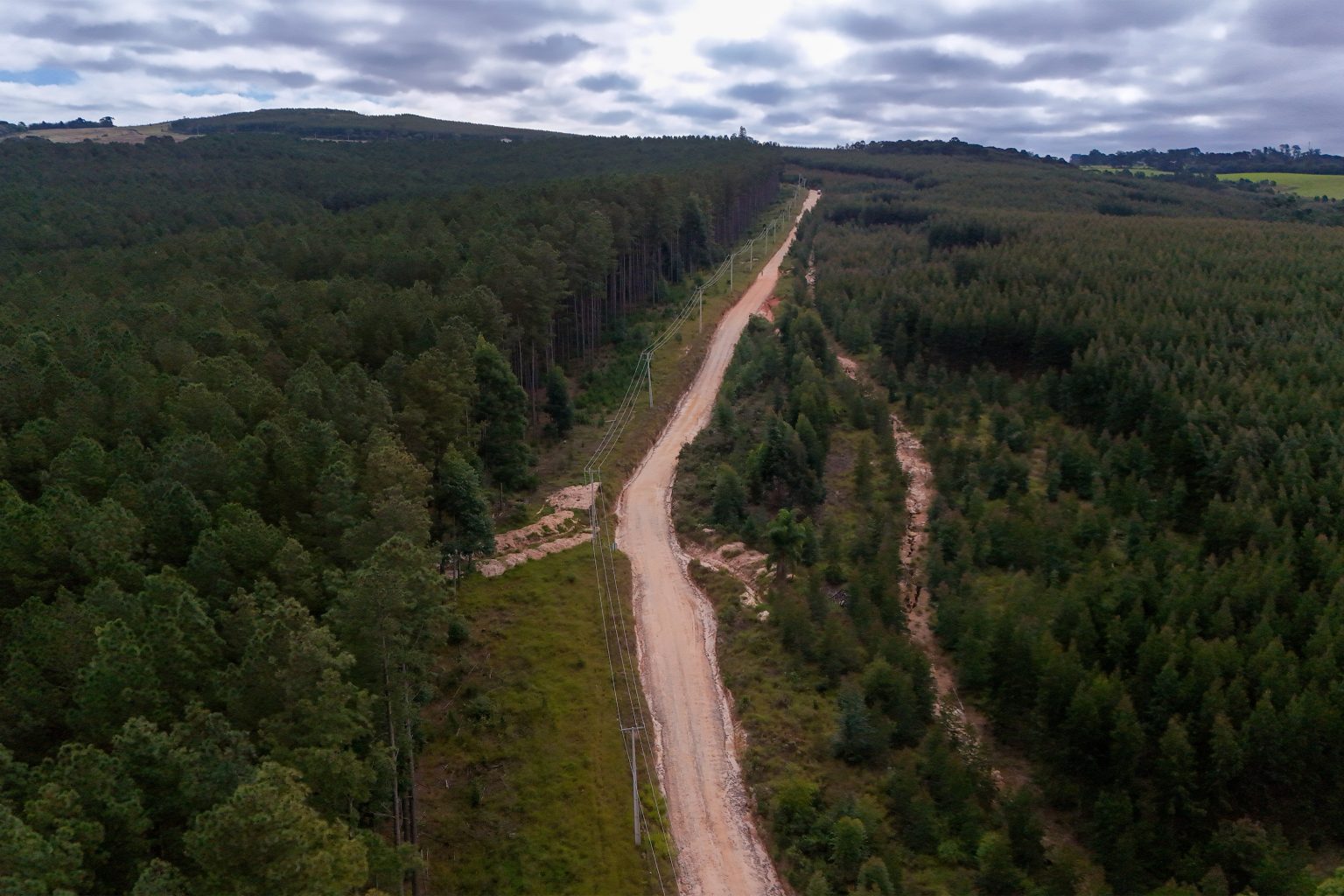 Ponta Grossa recebe R$ 55,6 milhões do Estado para obras de asfalto e turismo