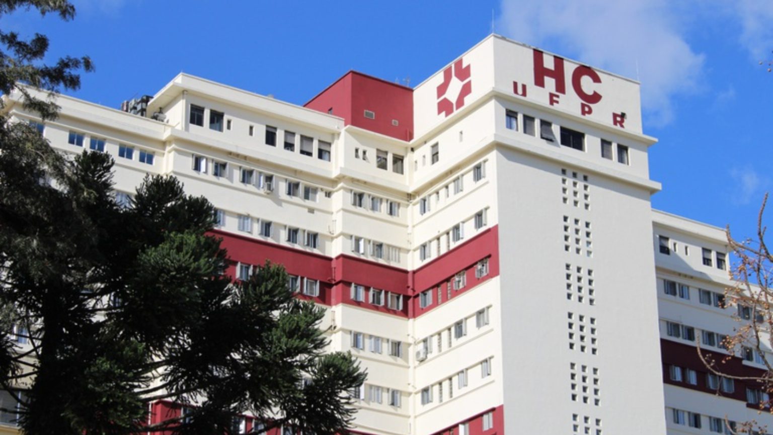 Casos graves de doenças respiratórias quase dobram no HC da UFPR em Curitiba