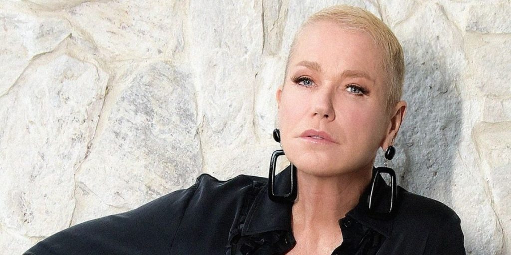 Desabafo e descontentamento: Xuxa Meneghel revela ter pensado em deixar o Brasil por conta da intolerância