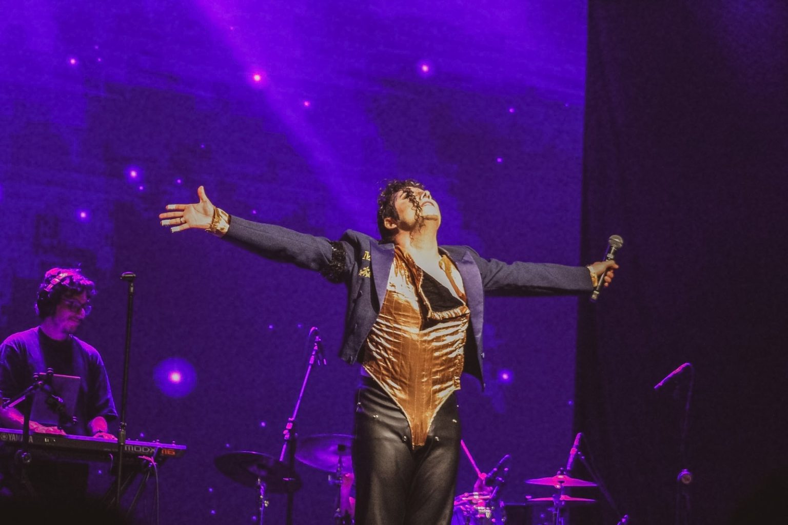 Teatro Fernanda Montenegro recebe show tributo a Michael Jackson neste fim de semana em Curitiba