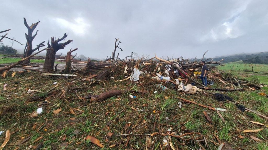 Fenômeno extremo: Simepar confirma que tornado F3 atingiu zona rural de Piraí do Sul