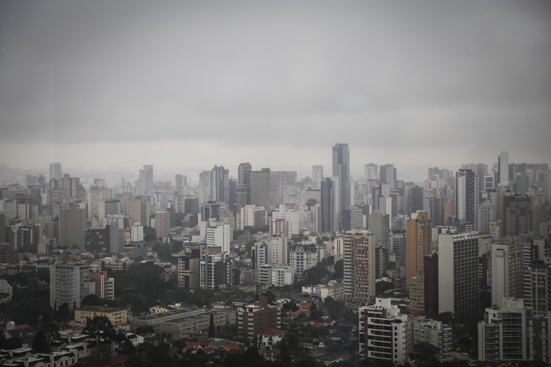 Paraná registra risco alto para tempestades severas, granizo e vendavais nesta terça-feira