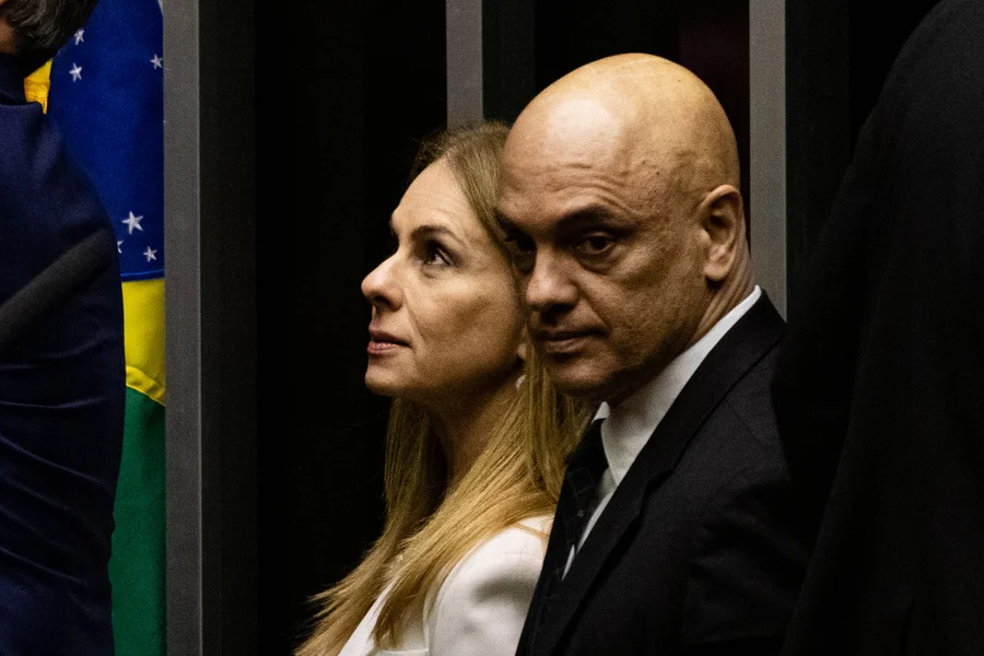 Mulher de Moraes nega vínculo em viagem de jatinho ligado a Vorcaro
