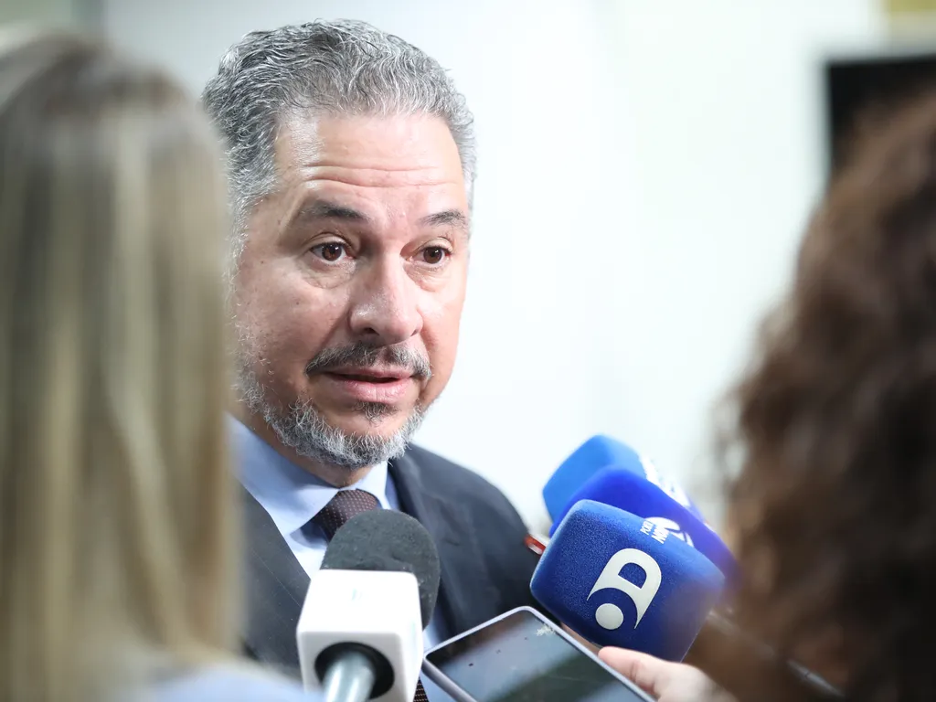 Deputado Gilson de Souza cobra urgência na votação de projeto de segurança para traves de futebol no Paraná