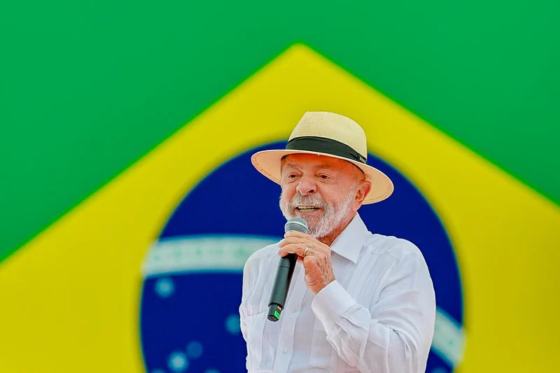 Virada histórica: Lula derrota Flávio Bolsonaro e é reeleito para o quarto mandato presidencial